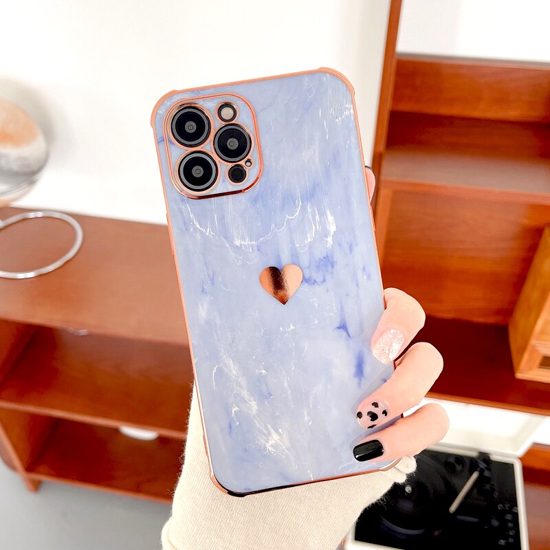 Coque effet marbre motif cœur pour iPhone