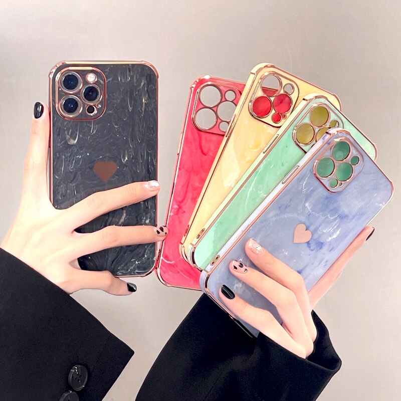Coque effet marbre motif cœur pour iPhone