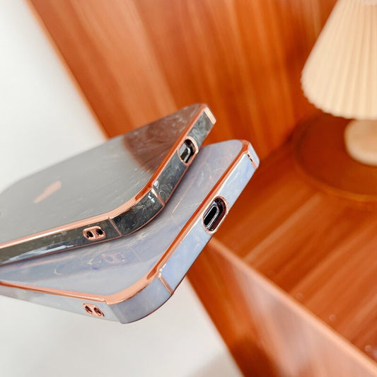 Coque effet marbre motif cœur pour iPhone