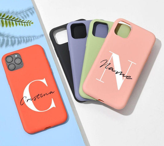 Coque de téléphone en silicone personnalisée avec majuscules et nom pour iPhone